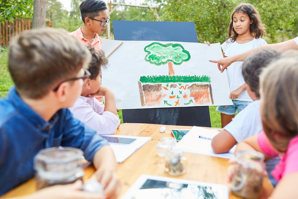 Children in the Summer Tuition Course in Biology